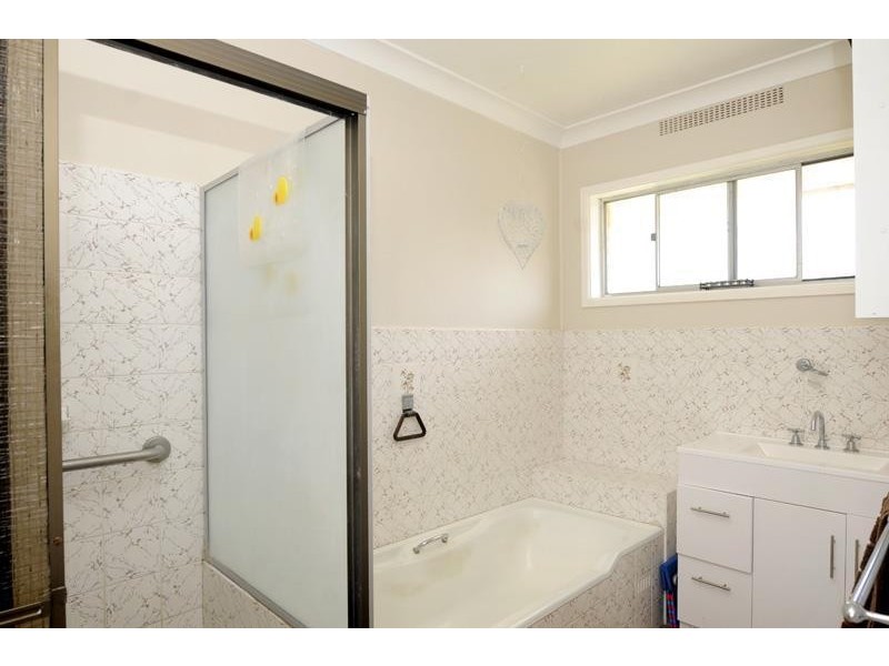 16 George Street, Gunnedah NSW 2380