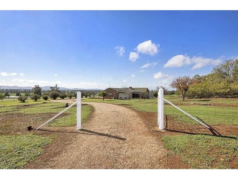 “Rocky Point Vista”/ Ross Road, Gunnedah NSW 2380