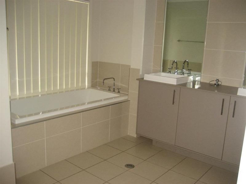 8 Tallowwood Drive, Gunnedah NSW 2380