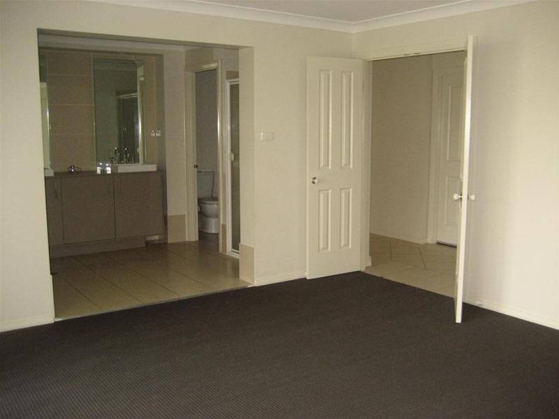 8 Tallowwood Drive, Gunnedah NSW 2380