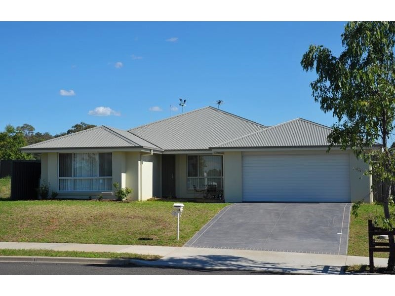 7 Tallowwood Drive, Gunnedah NSW 2380