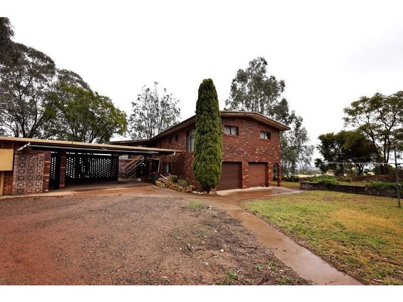 26 Hillcrest Road, Gunnedah NSW 2380