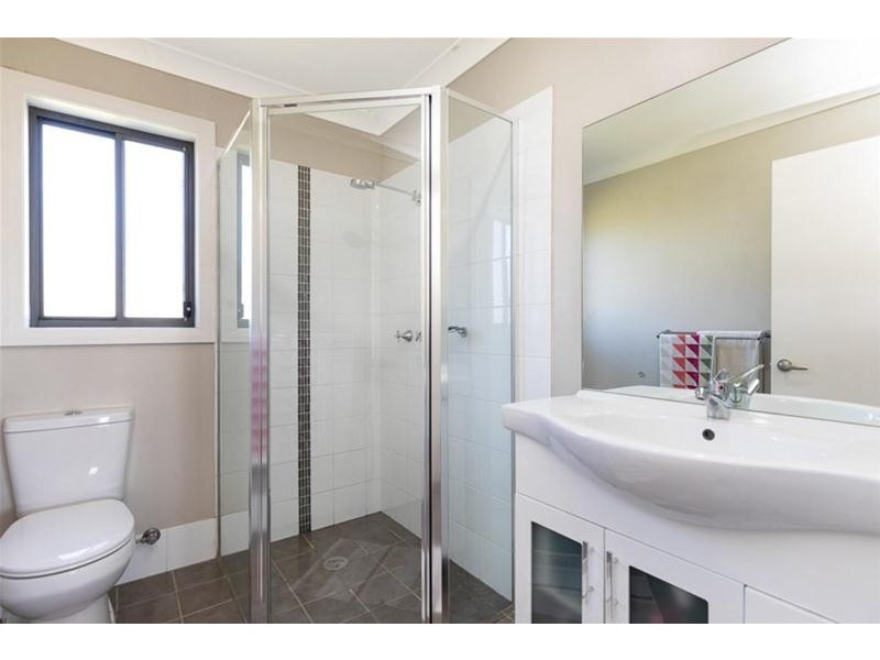 8 Harrie Rowland Place, Gunnedah NSW 2380