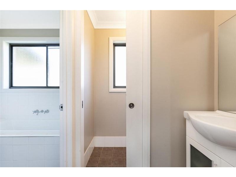 8 Harrie Rowland Place, Gunnedah NSW 2380