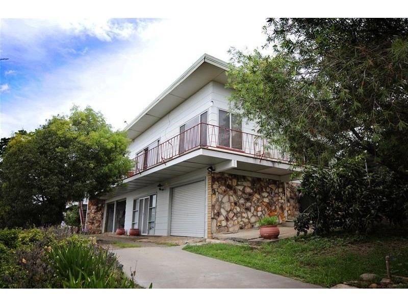 2/2  Greys Place, Gunnedah NSW 2380