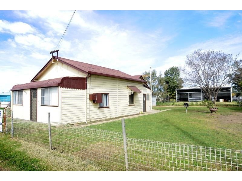 25 Little Barber Street, Gunnedah NSW 2380