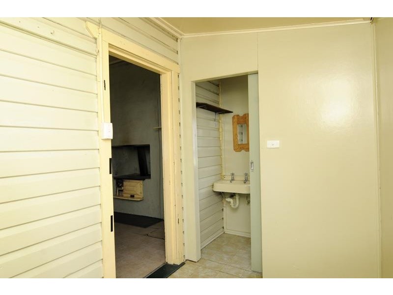 25 Little Barber Street, Gunnedah NSW 2380