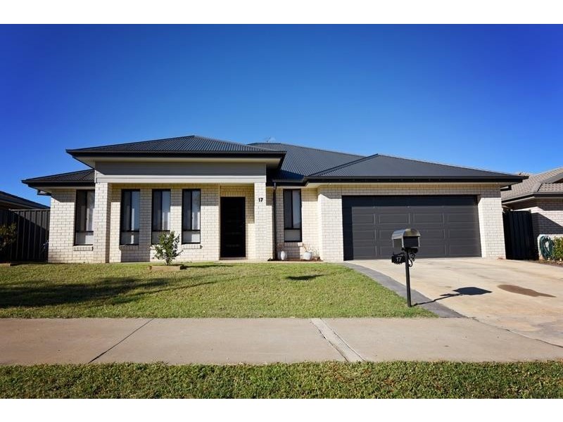 17 Tallowwood Drive, Gunnedah NSW 2380
