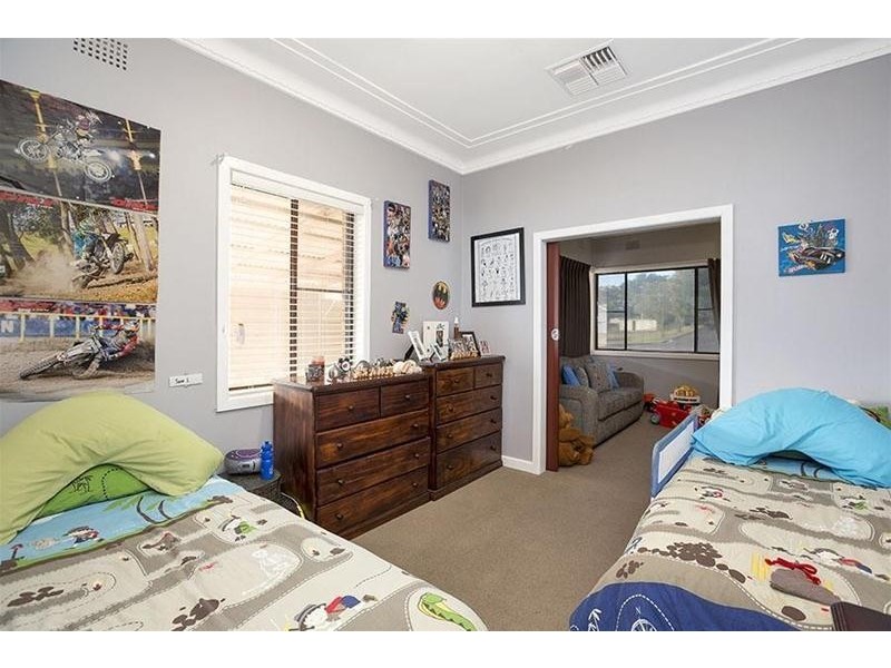 27 Eighth Divisional Memorial Avenue, Gunnedah NSW 2380