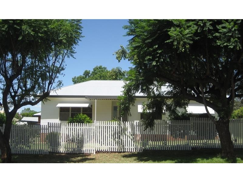 8 Albion Street, Gunnedah NSW 2380