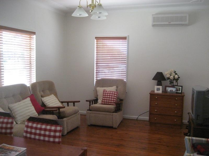 8 Albion Street, Gunnedah NSW 2380