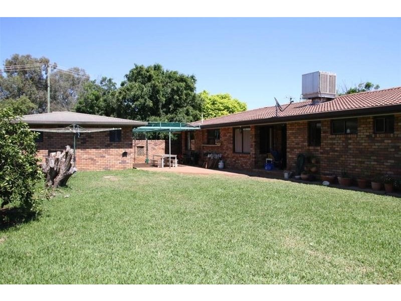 13 Gallen Avenue, Gunnedah NSW 2380