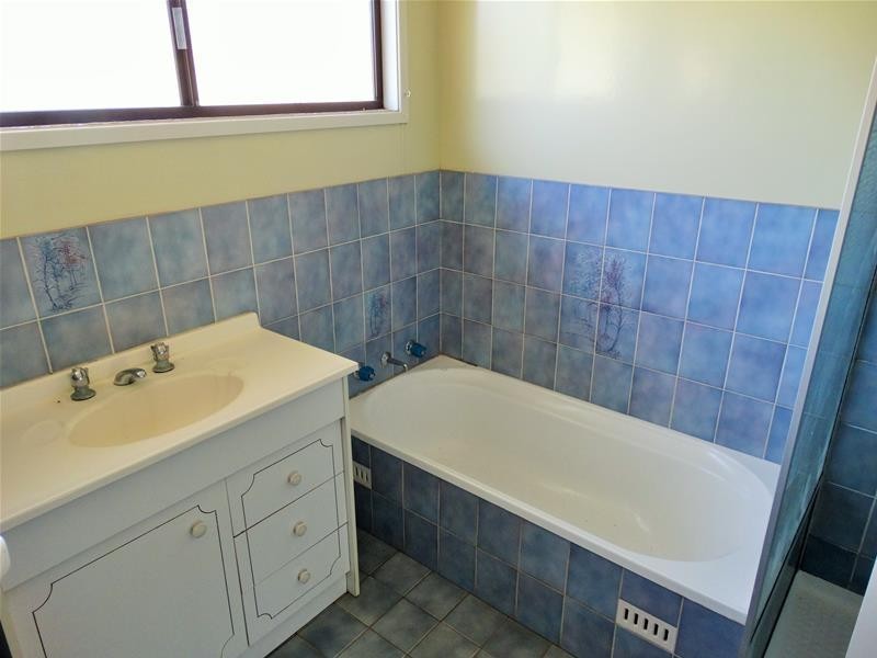 80 Phillip Street, Carroll NSW 2340