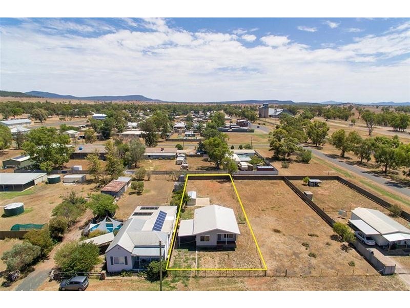 4 Pine Street, Curlewis NSW 2381
