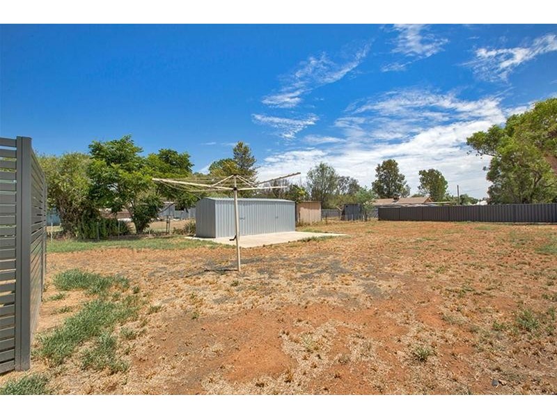 4 Pine Street, Curlewis NSW 2381