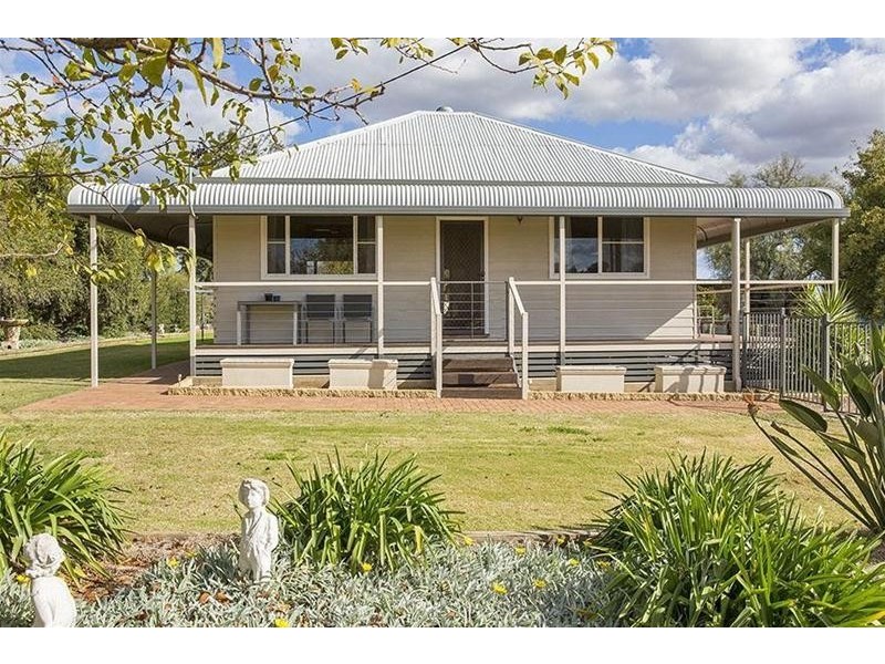 47 Quia Road, Gunnedah NSW 2380