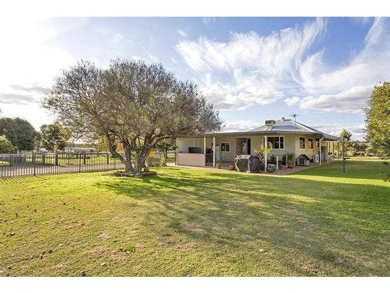 47 Quia Road, Gunnedah NSW 2380