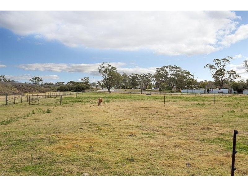 47 Quia Road, Gunnedah NSW 2380