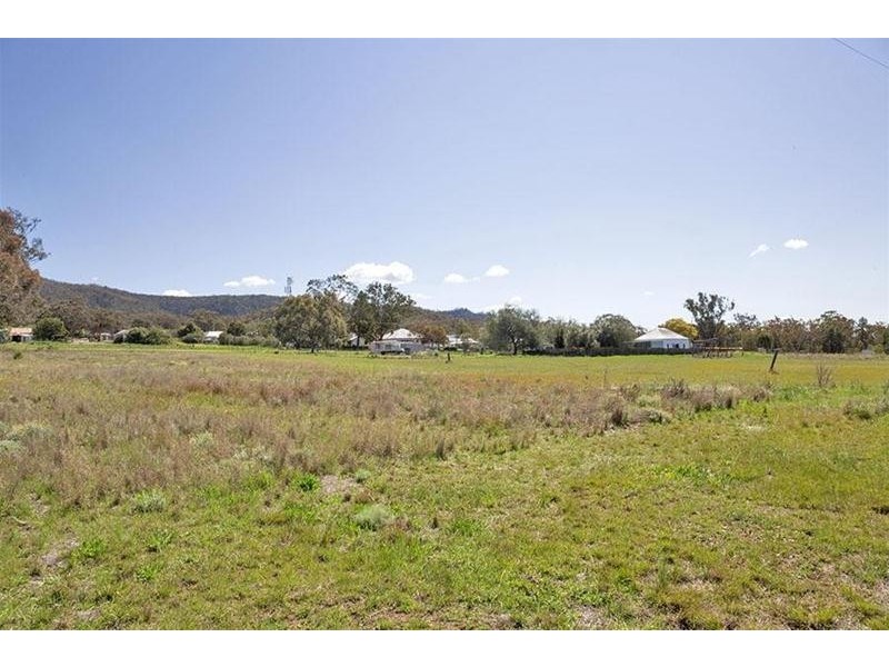 11 38-40 Bomera Street, Tambar Springs NSW 2381