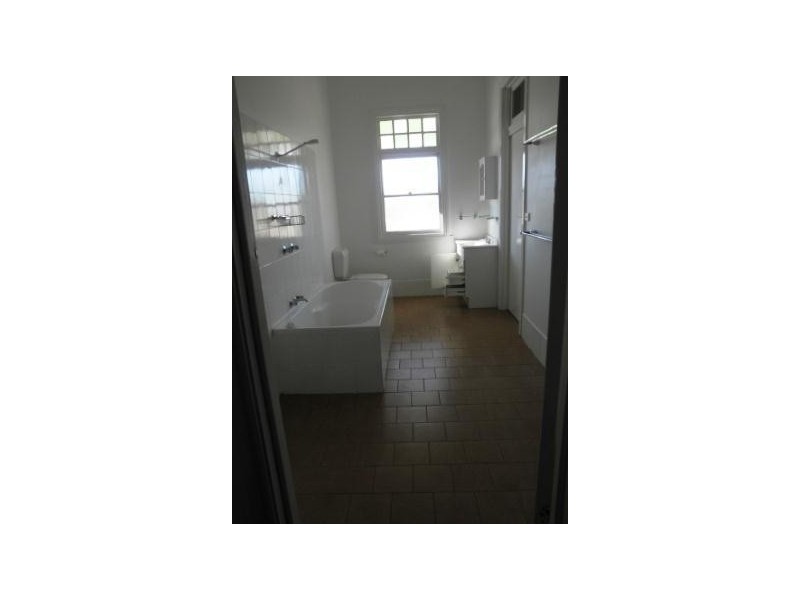 8 Galway Avenue, Gunnedah NSW 2380