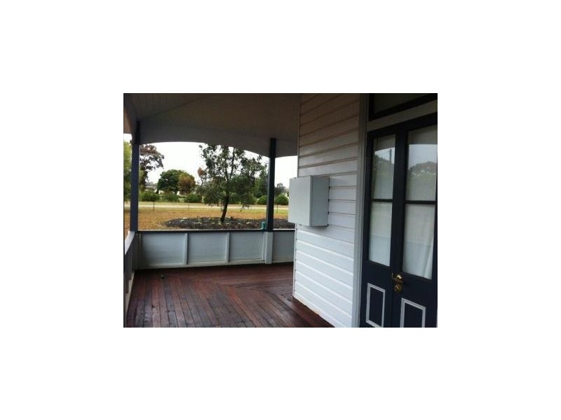 8 Galway Avenue, Gunnedah NSW 2380