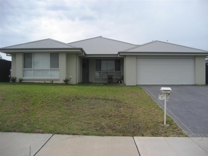 7 Tallowwood Drive, Gunnedah NSW 2380