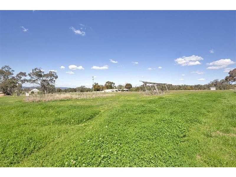 11 34-36 Bomera Street, Tambar Springs NSW 2381