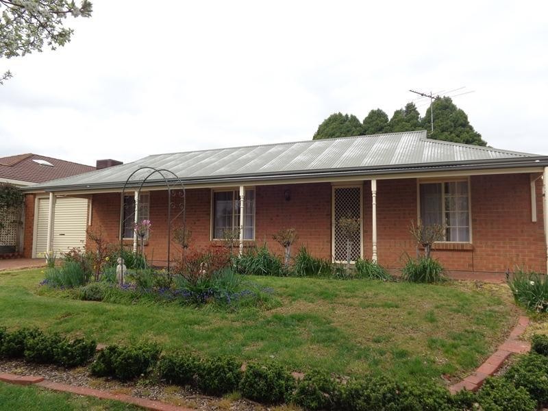 4 Ware Close, Mount Barker SA 5251