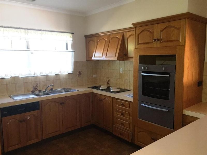 4 Chapman Crescent, Mount Barker SA 5251