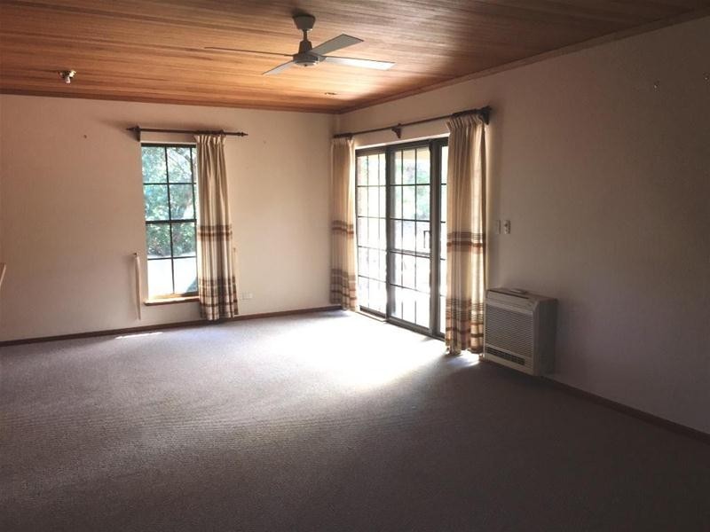 4 Chapman Crescent, Mount Barker SA 5251