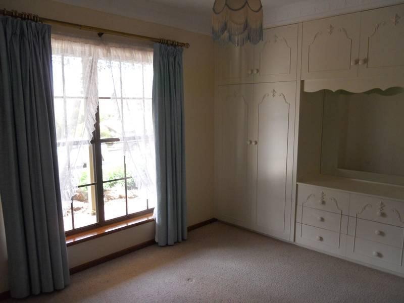 4 Chapman Crescent, Mount Barker SA 5251