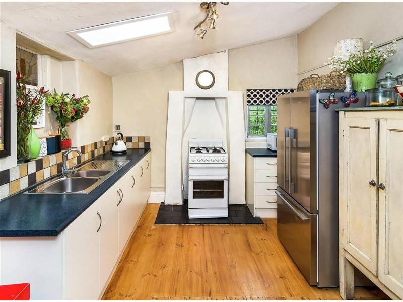 9 Newland Street, Mount Barker SA 5251