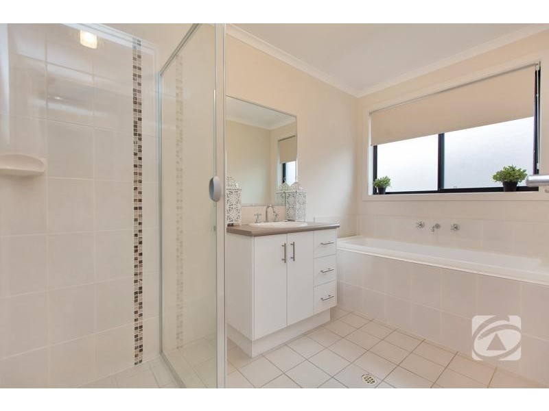 27 Highland Street, Mount Barker SA 5251