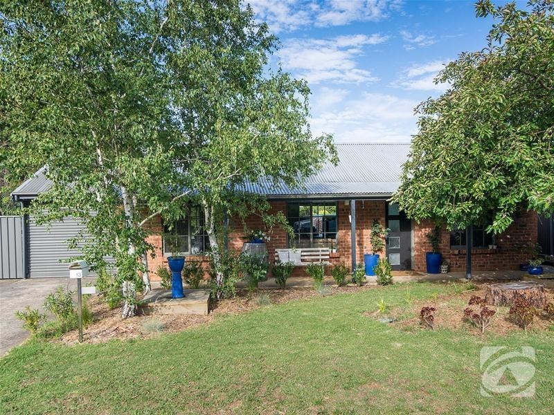 13 Douglas Drive, Mount Barker SA 5251