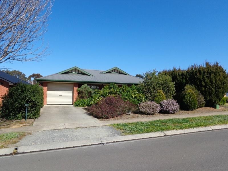 11 Finlayson Street, Mount Barker SA 5251