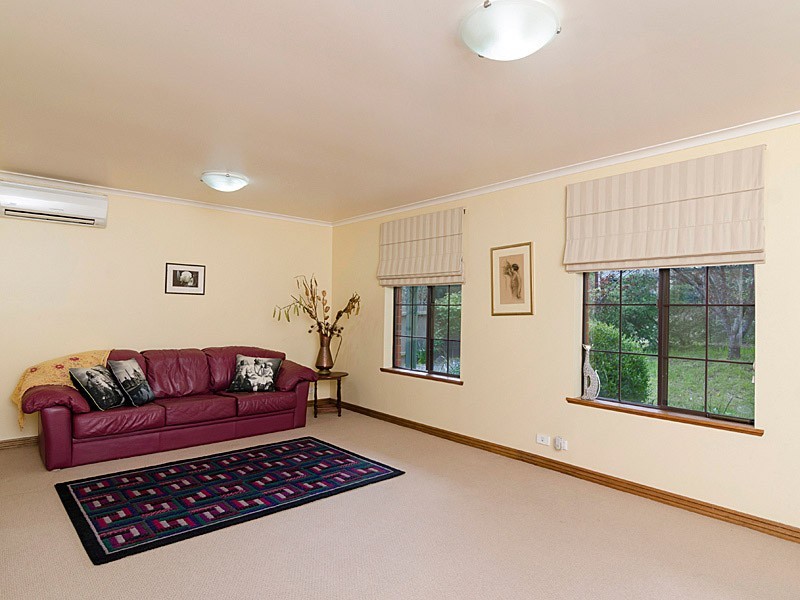 16 Maurice Road, Mount Barker SA 5251