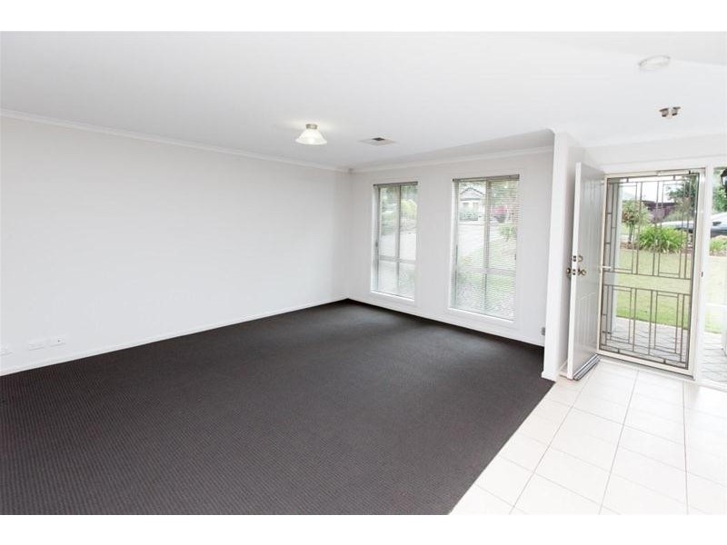 8 Penny Street, Mount Barker SA 5251