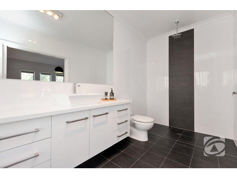 12 Highland Street, Mount Barker SA 5251