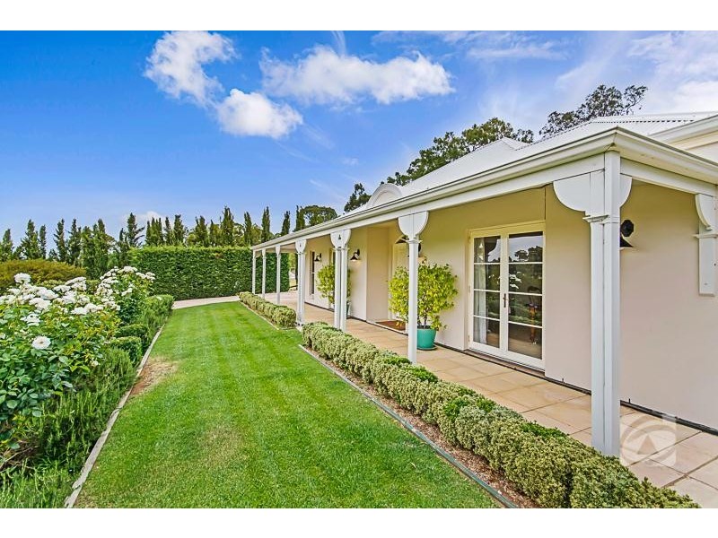 25 Waterford Avenue, Mount Barker SA 5251