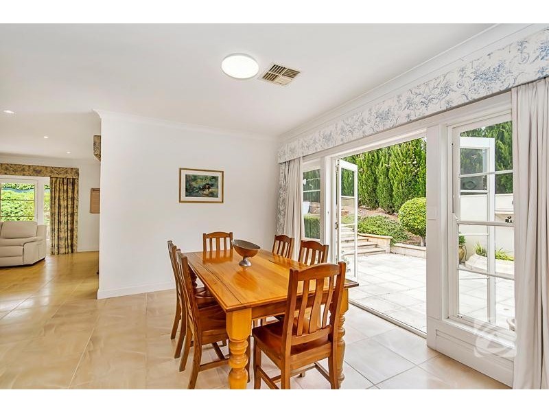 25 Waterford Avenue, Mount Barker SA 5251