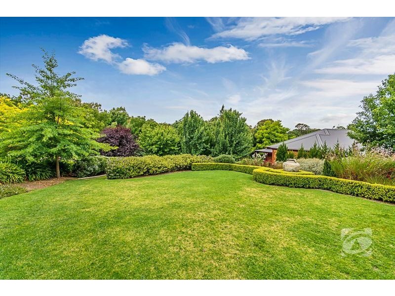 25 Waterford Avenue, Mount Barker SA 5251