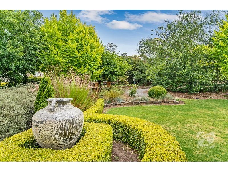 25 Waterford Avenue, Mount Barker SA 5251