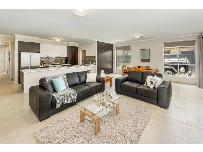 16 Ashfield Street, Mount Barker SA 5251