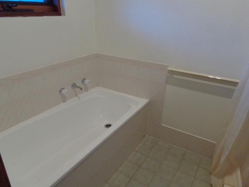 28 Parker Avenue, Strathalbyn SA 5255