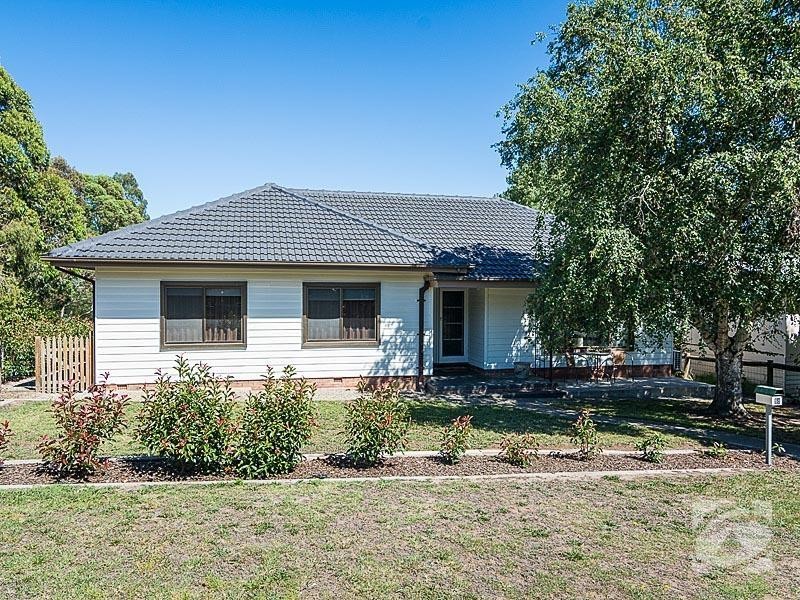 18 Stephenson Street, Mount Barker SA 5251