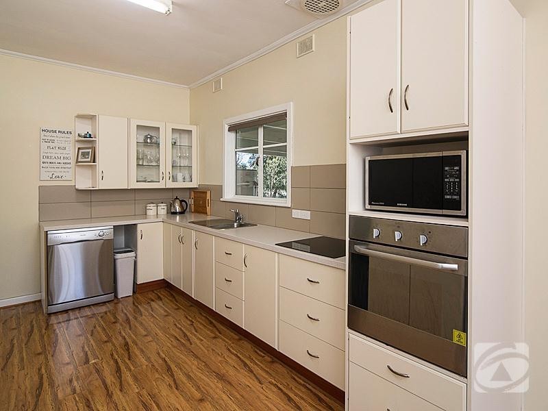 18 Stephenson Street, Mount Barker SA 5251