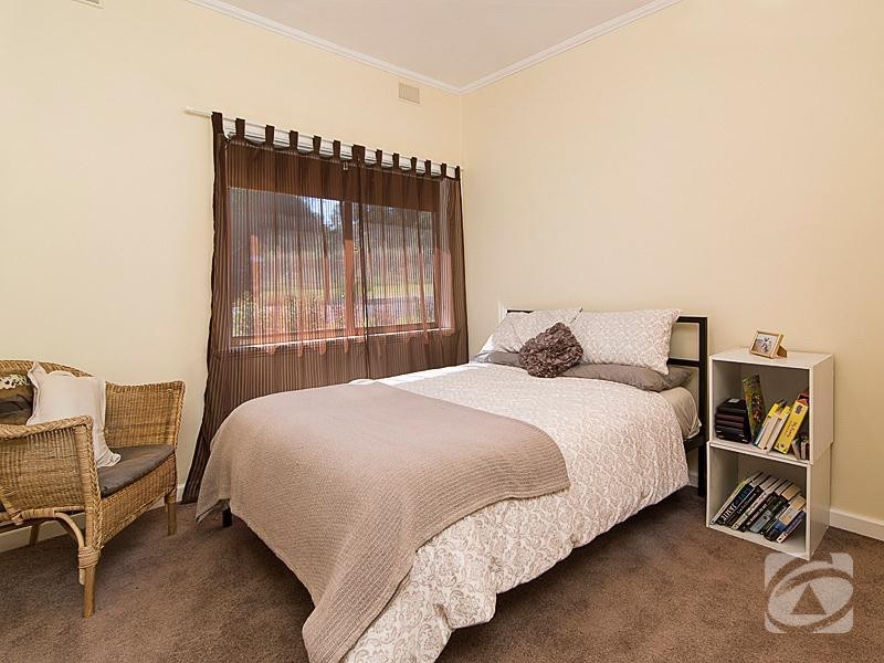 18 Stephenson Street, Mount Barker SA 5251