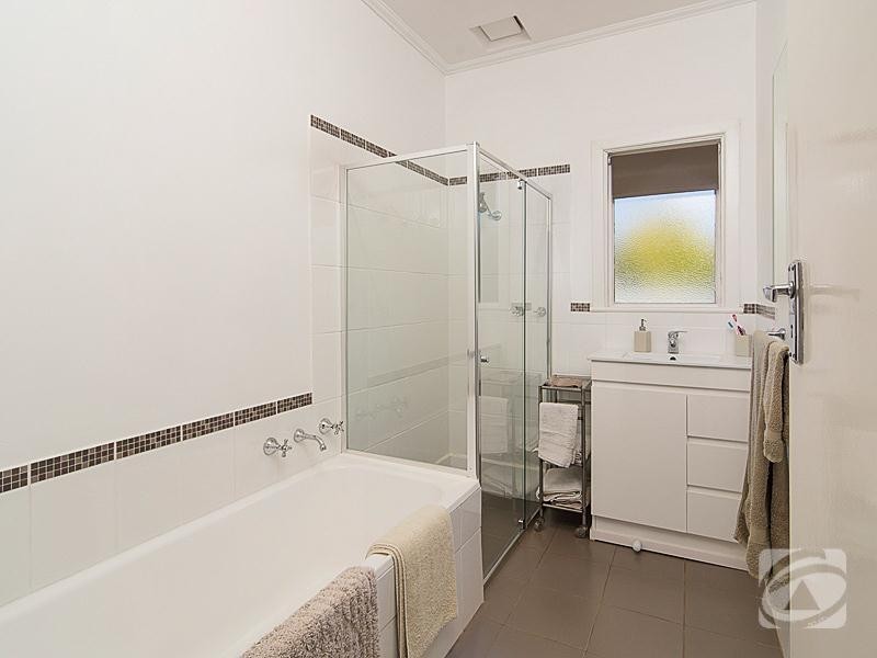 18 Stephenson Street, Mount Barker SA 5251