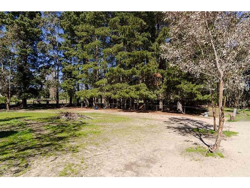 7 Walters Road, Oakbank SA 5243