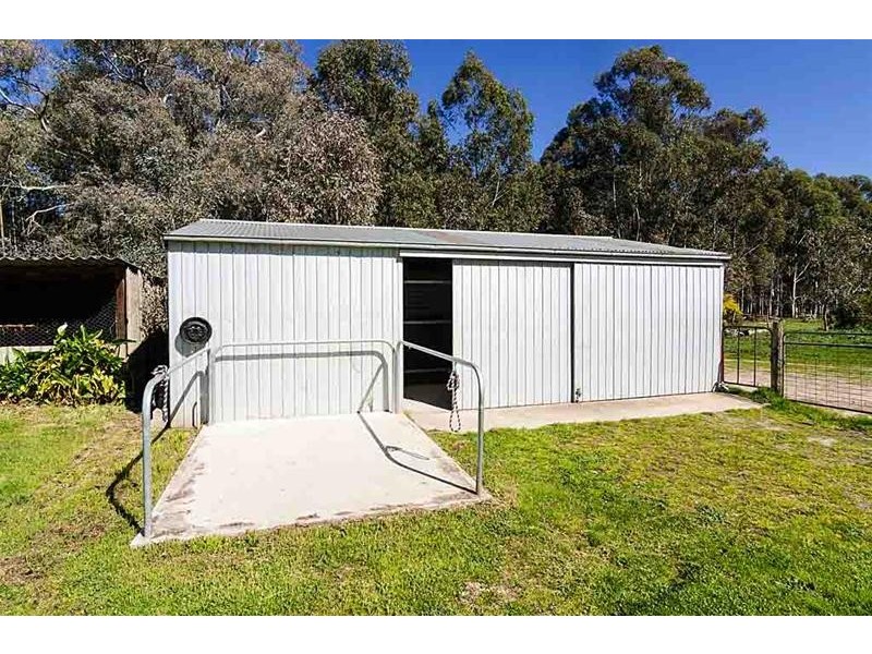 7 Walters Road, Oakbank SA 5243